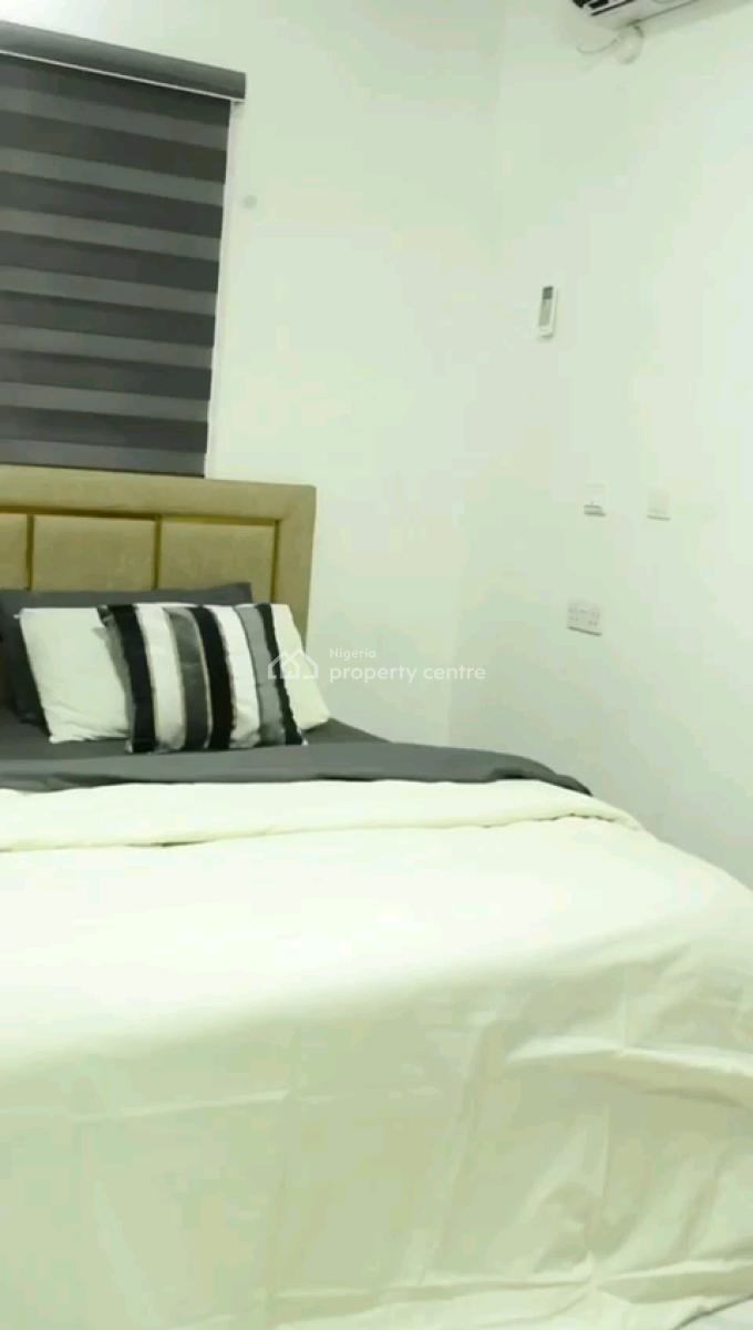 Super Executive Self Compound 3-bedroom Service Apartment, Western Avenue, Surulere, Lagos, Flat / Apartment for Rent