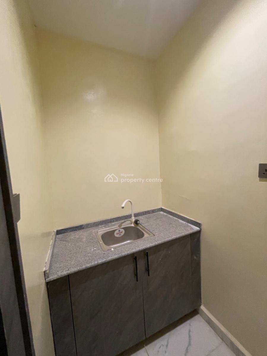 Brand New and Spacious 4 Bedroom Gated Terrace, Zone 5, Wuse, Abuja, Terraced Duplex for Rent
