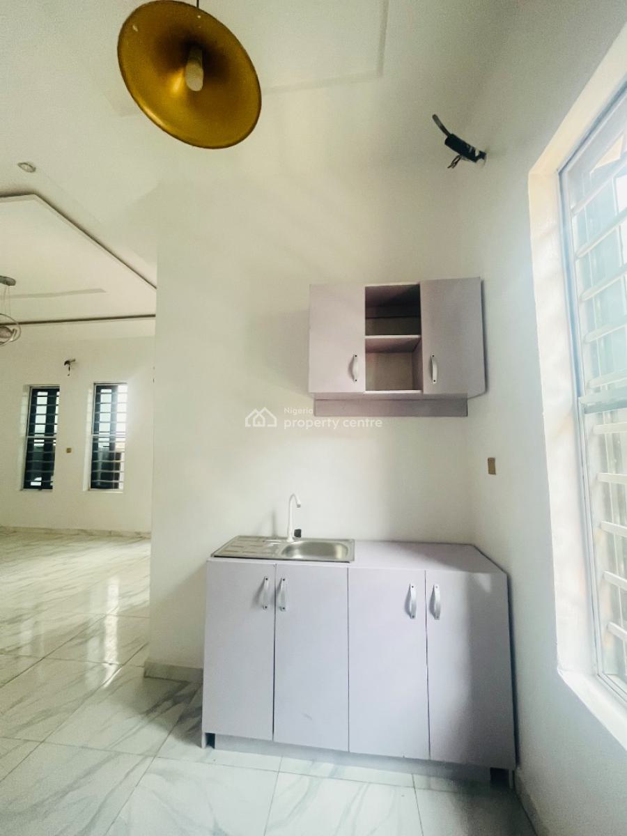 Very Spacious Studio Apartment in a Secured Estate with 18hrs Power, Orchid Roundabout, Orchid Road, Lekki, Lagos, Self Contain (single Rooms) for Rent
