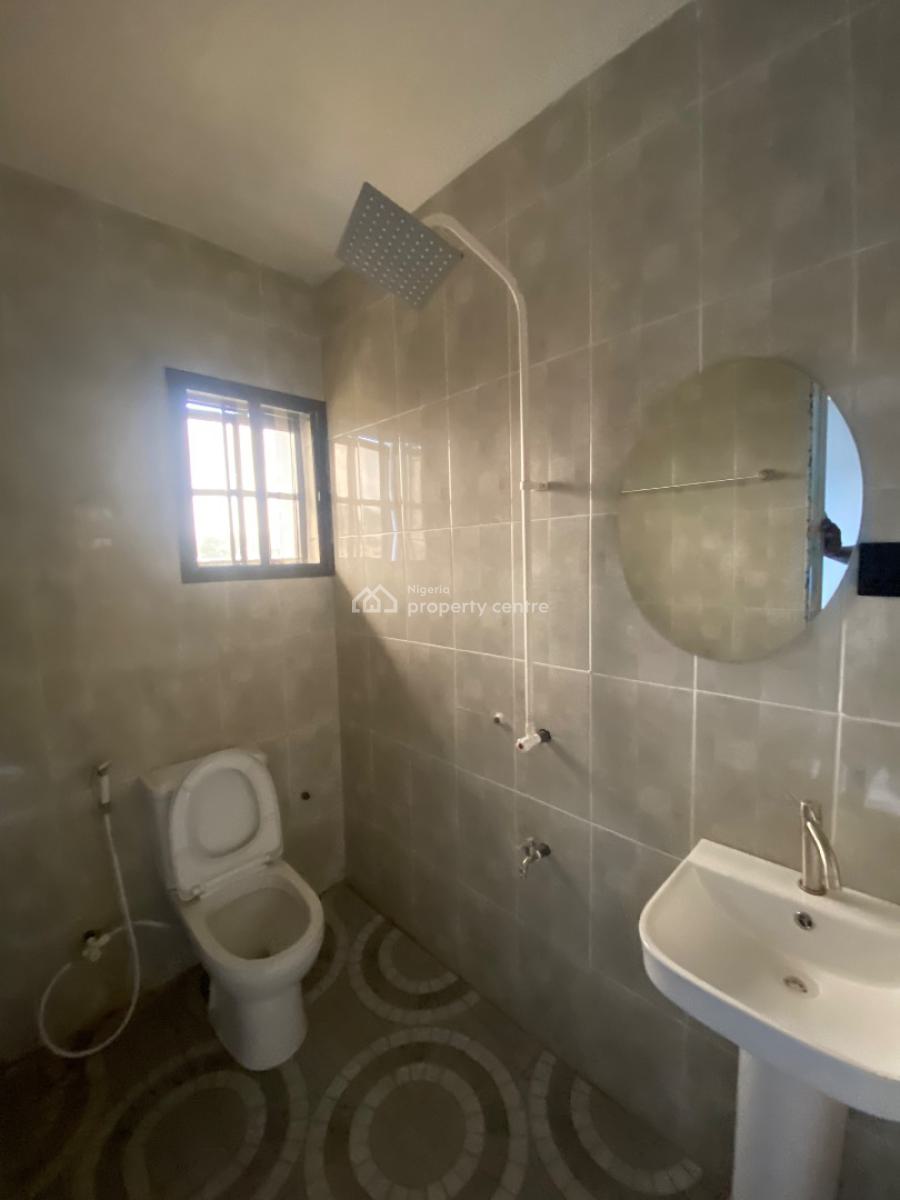Spacious 3 Bedroom Apartment Upstairs, Via Thera Annex, Goodnews Extension, Ogombo, Ajah, Lagos, Flat / Apartment for Rent