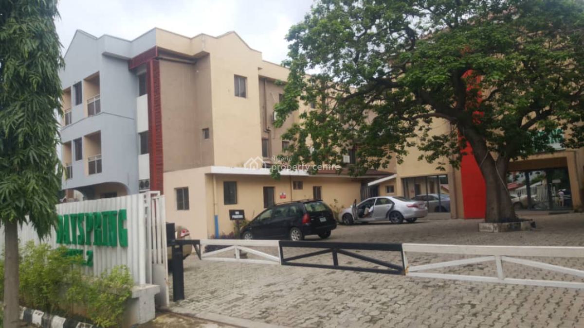 86rooms Hotel, 12 Offices, 7shop,2hall,3gen,restrant/bar,2900sqm,cofo, Wuse Zone, Tarred Rd, Wuse, Abuja, Hotel / Guest House for Sale