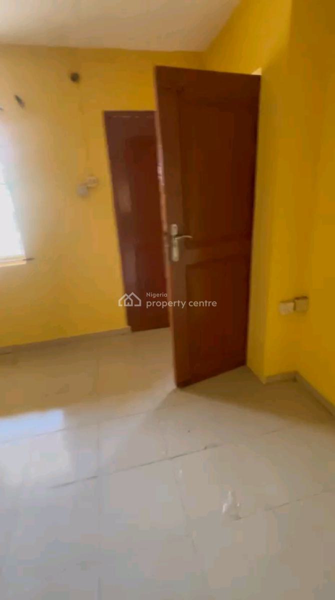 Massive and Standard 3 Bedroom Up Flat with Personal Meter and 2 Toilets, Alapere, Ketu, Lagos, Flat / Apartment for Rent