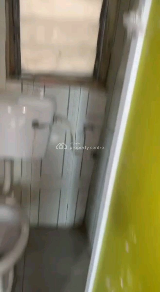 Standard and Executive Self Contain, Alara Street, Sabo, Yaba, Lagos, Self Contain (single Rooms) for Rent