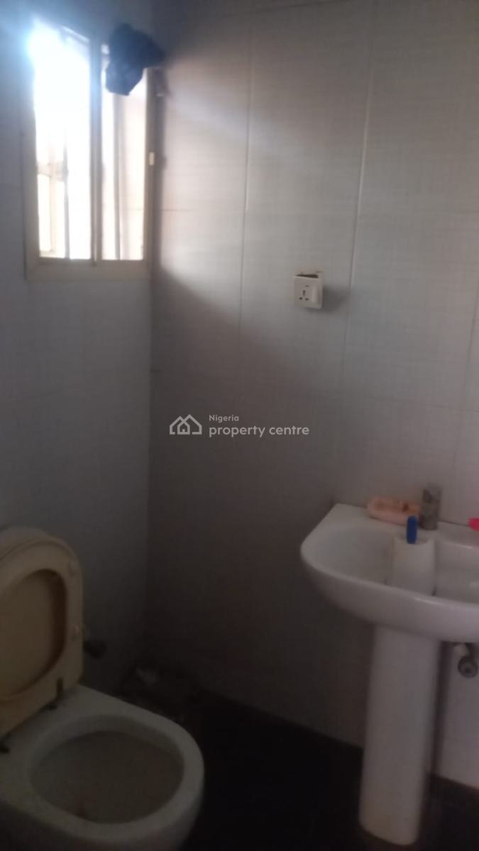 Standard 2 Bedroom Upstairs, Off Skymall, Sangotedo, Ajah, Lagos, Flat / Apartment for Rent