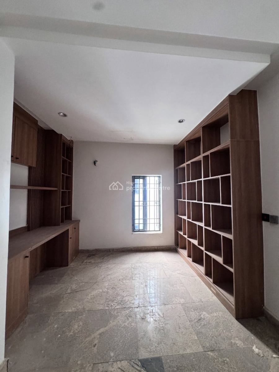 Luxury 6 Bedroom Semi-detached Duplex with Maid Room, Durumi, Abuja, Semi-detached Duplex for Sale