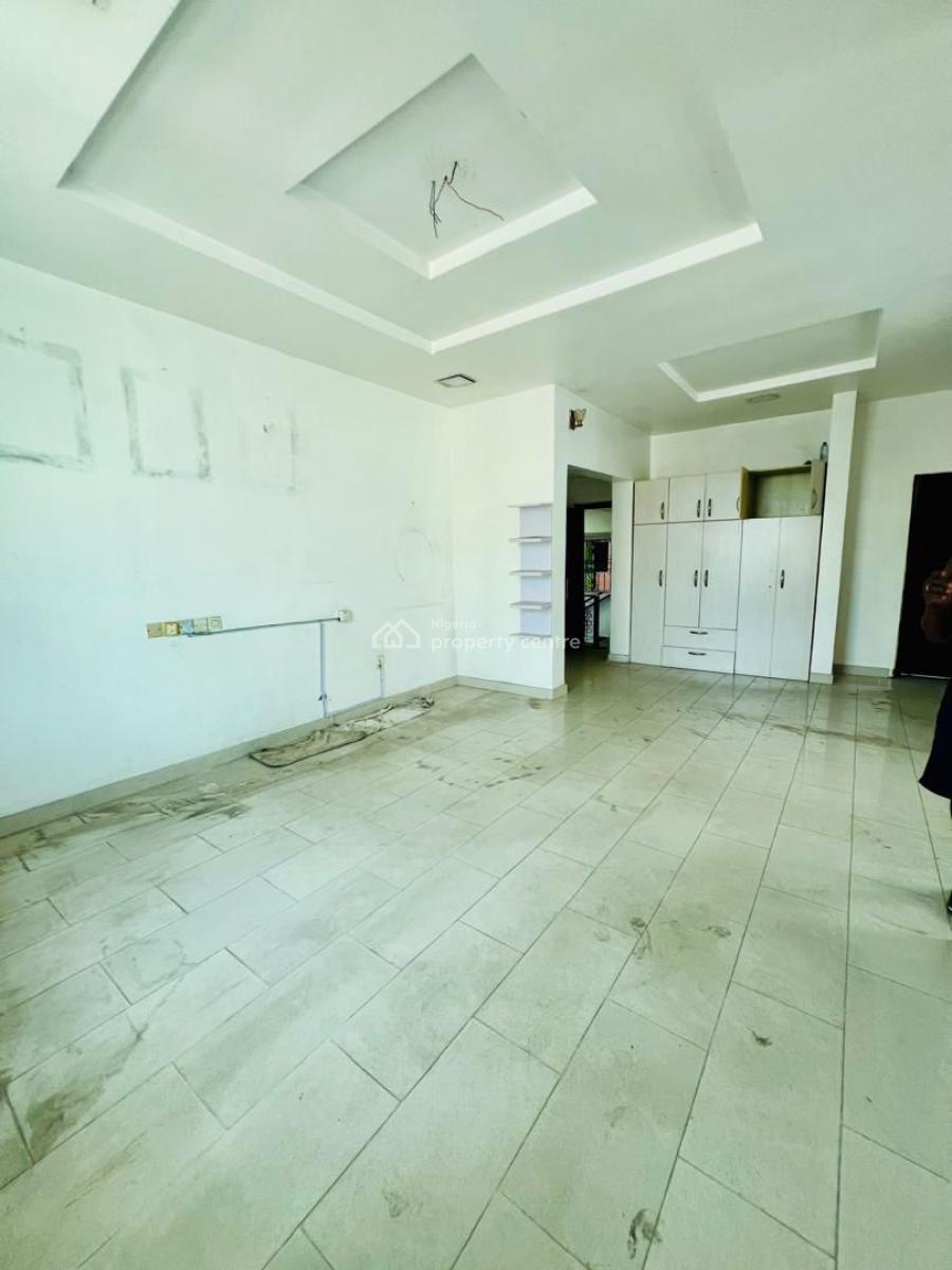 Self-serviced and Self-compound 5 Bedroom Semi-detached Duplex, Lekki Phase 1, Lekki, Lagos, Semi-detached Duplex for Rent