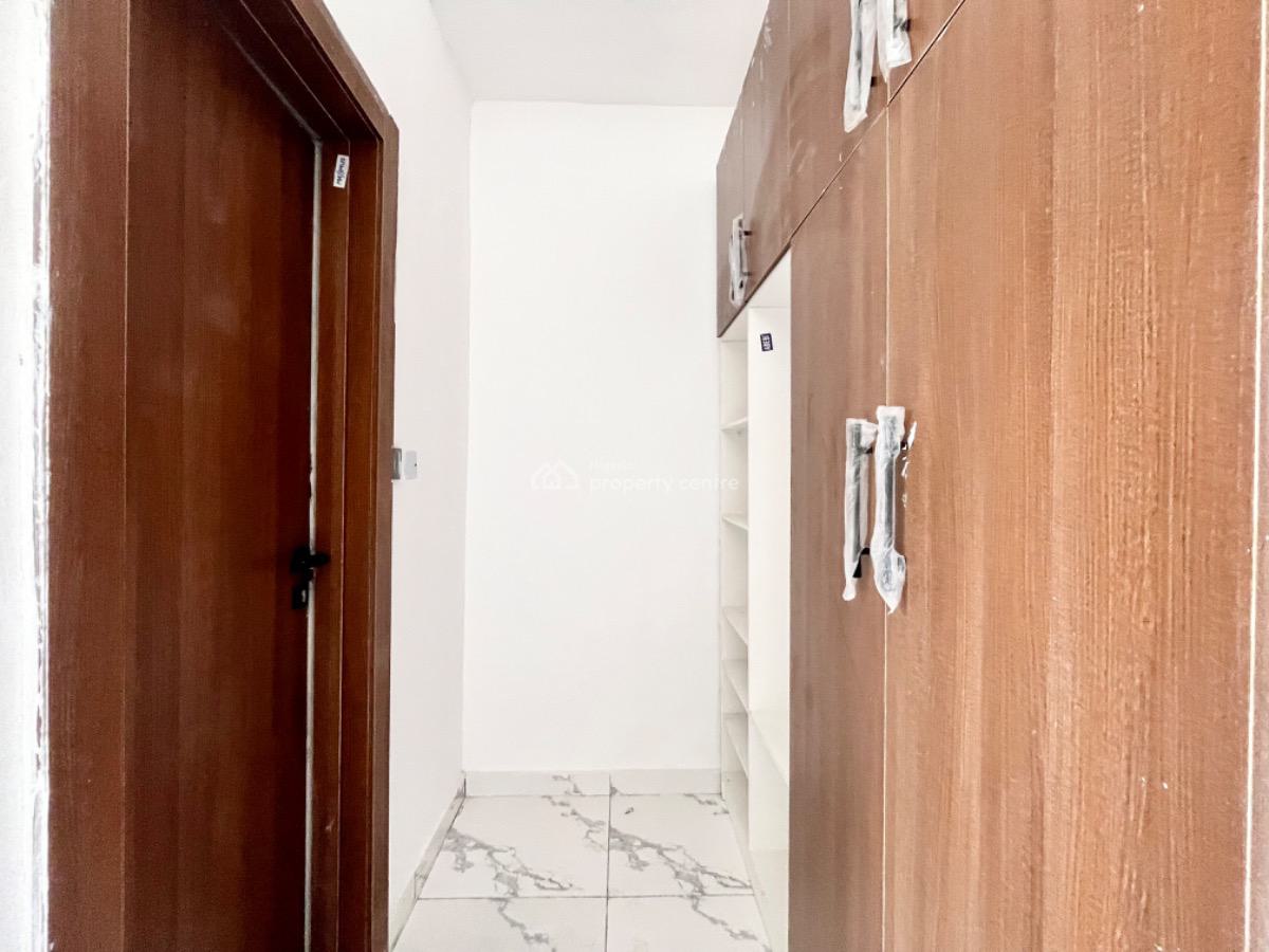 Stunning 2 Bedroom Apartment with Pool and Elevator Available, Chevron, Ikate, Lekki, Lagos, Flat / Apartment for Sale