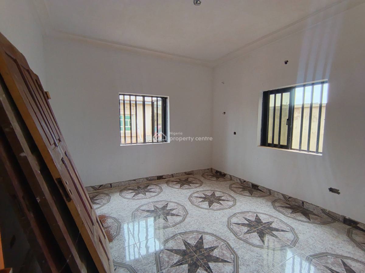 3 Bedroom Flat, Igbe Laara, Ikorodu, Lagos, Flat / Apartment for Rent
