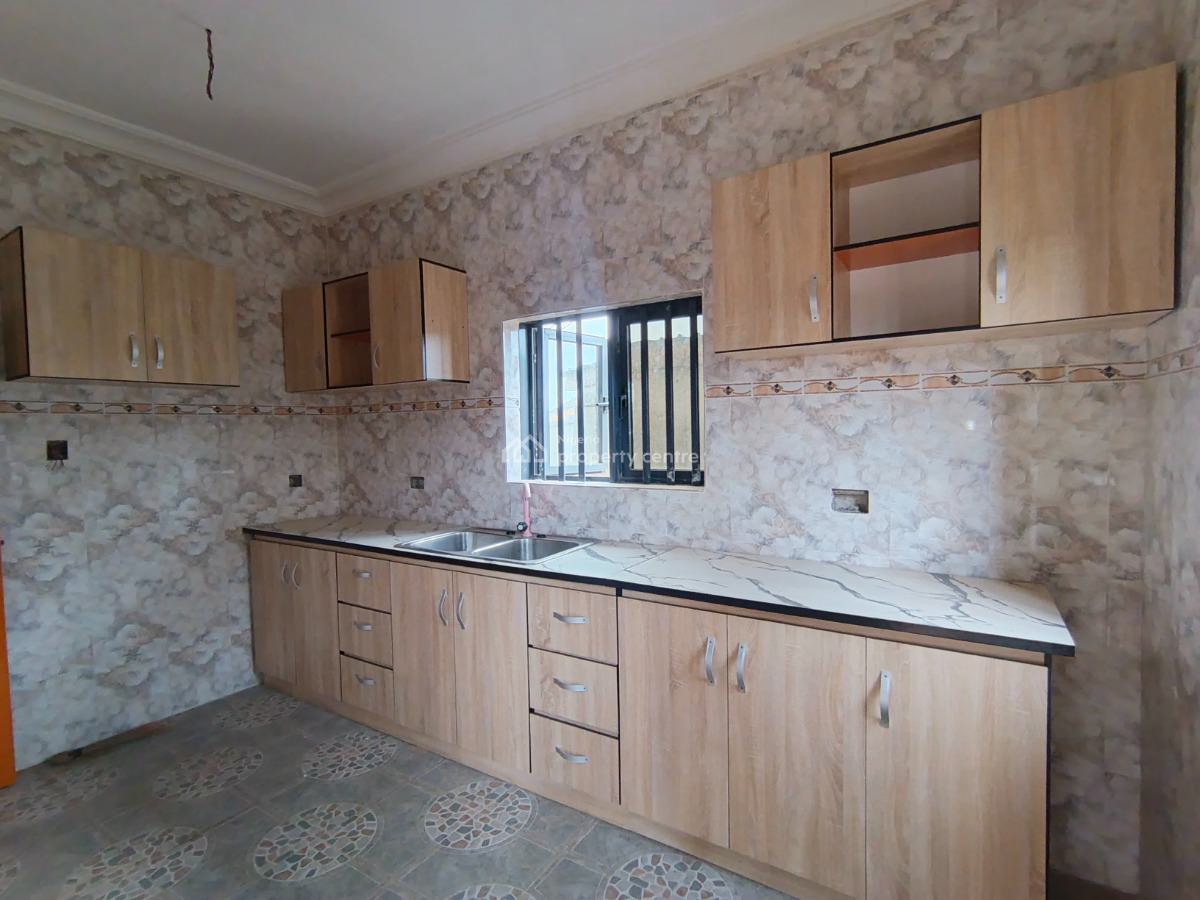 3 Bedroom Flat, Igbe Laara, Ikorodu, Lagos, Flat / Apartment for Rent