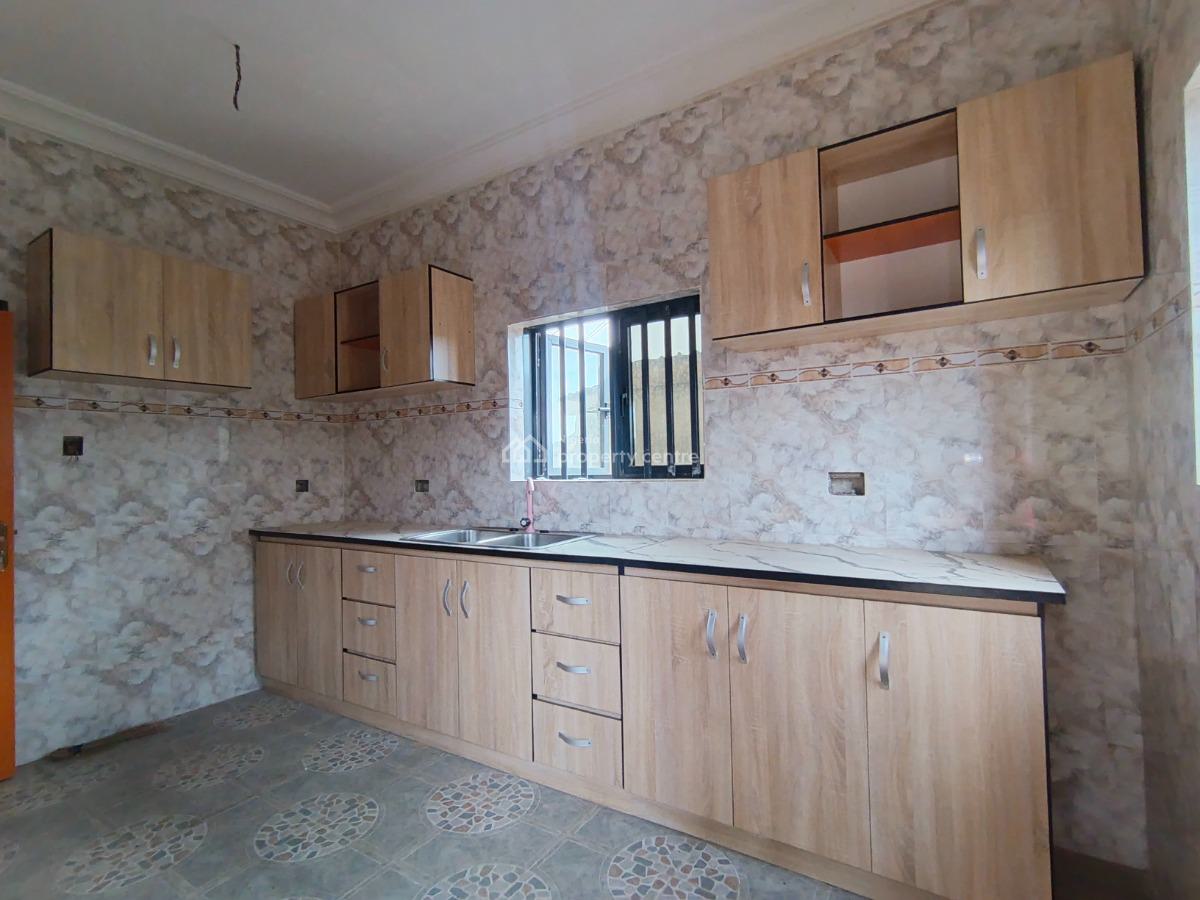 3 Bedroom Flat, Igbe Laara, Ikorodu, Lagos, Flat / Apartment for Rent