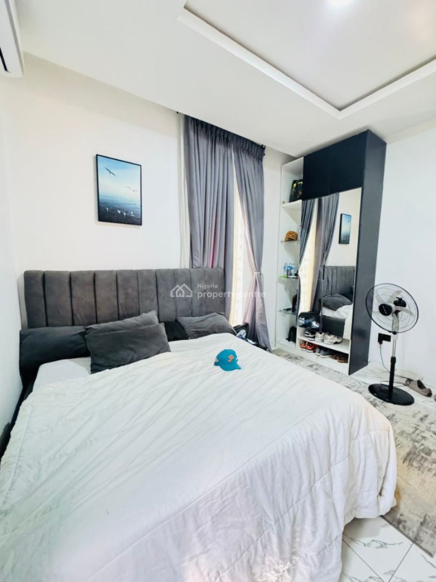 Well Built Two Bedroom Apartment Available, Orchid Road Lekki, Lekki Phase 2, Lekki, Lagos, Flat / Apartment for Sale