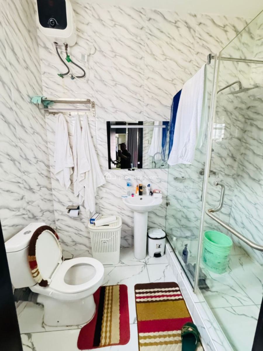 Well Built Two Bedroom Apartment Available, Orchid Road Lekki, Lekki Phase 2, Lekki, Lagos, Flat / Apartment for Sale