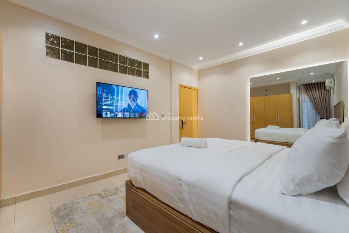 *accepting December Bookings*   1 Bedroom Apartment with Top Amenities, Lekki, Lekki Phase 1, Lekki, Lagos, Mini Flat (room and Parlour) Short Let