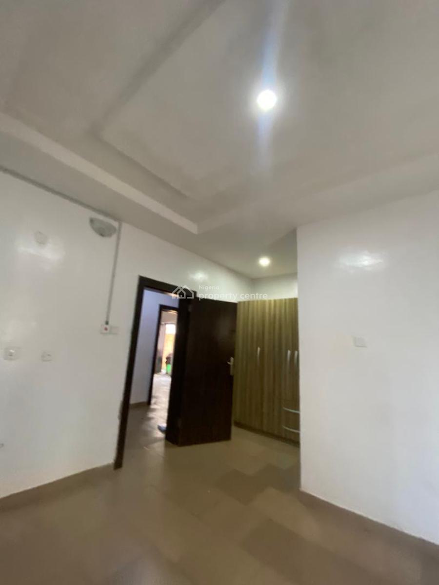 Just in: a Sharp 2 Bedroom Flat  Close to The Express, Sangotedo, Ajah, Lagos, Flat / Apartment for Rent