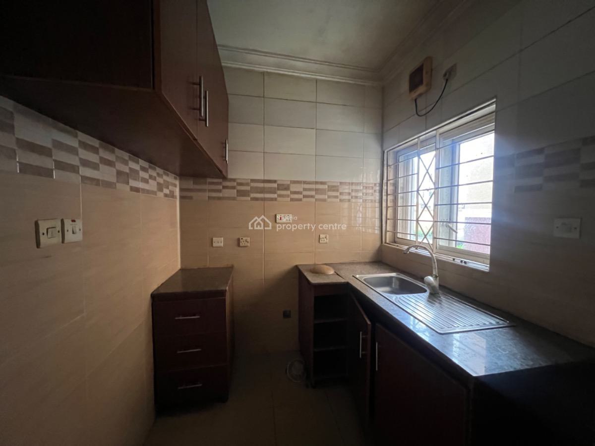 Spacious 2 Bedroom Apartment, Oniru, Lekki Phase 1, Lekki, Lagos, Flat / Apartment for Rent