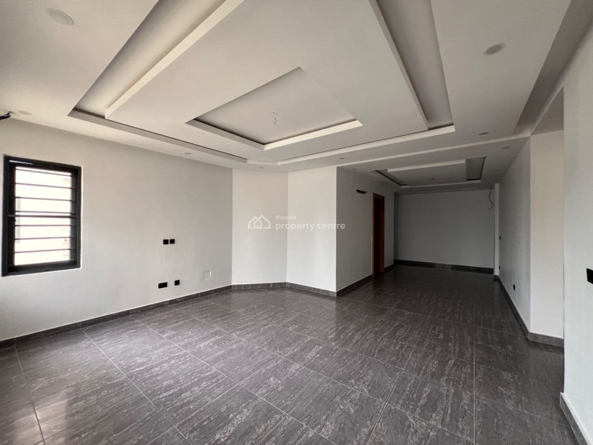 Spacious 2 Bedroom Apartment, Off Admiralty Way, Lekki Phase 1, Lekki, Lagos, Flat / Apartment for Rent