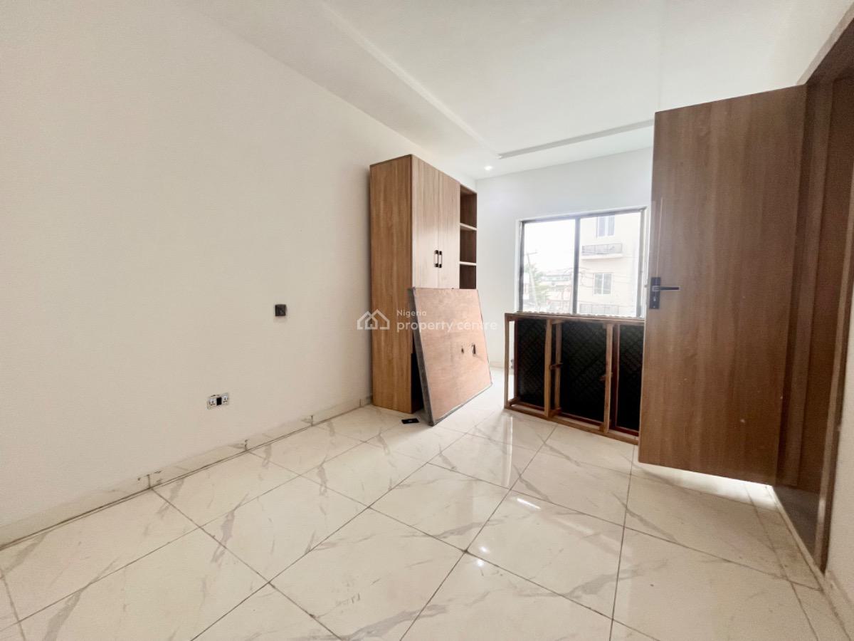 Spacious 2 Bedroom Apartment with Swimming Pool Availabl at Ikate, Ikate Lekki Lagos, Lekki, Lagos, Flat / Apartment for Sale