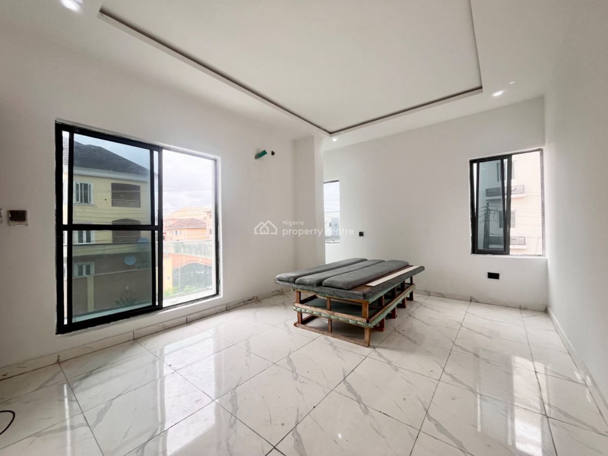 Spacious 2 Bedroom Apartment with Swimming Pool Availabl at Ikate, Ikate Lekki Lagos, Lekki, Lagos, Flat / Apartment for Sale