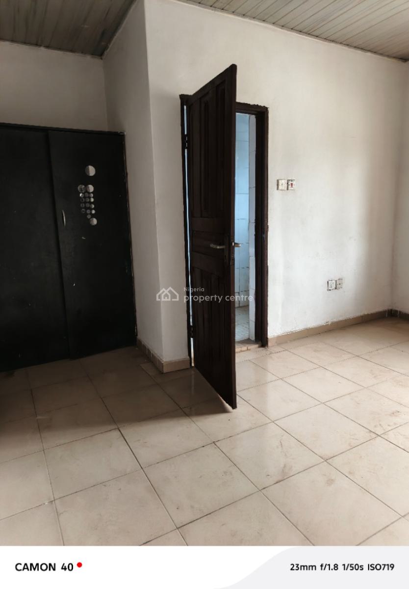 Spacious 2 Bedroom Flat Upstairs, Badore, Ajah, Lagos, Flat / Apartment for Rent