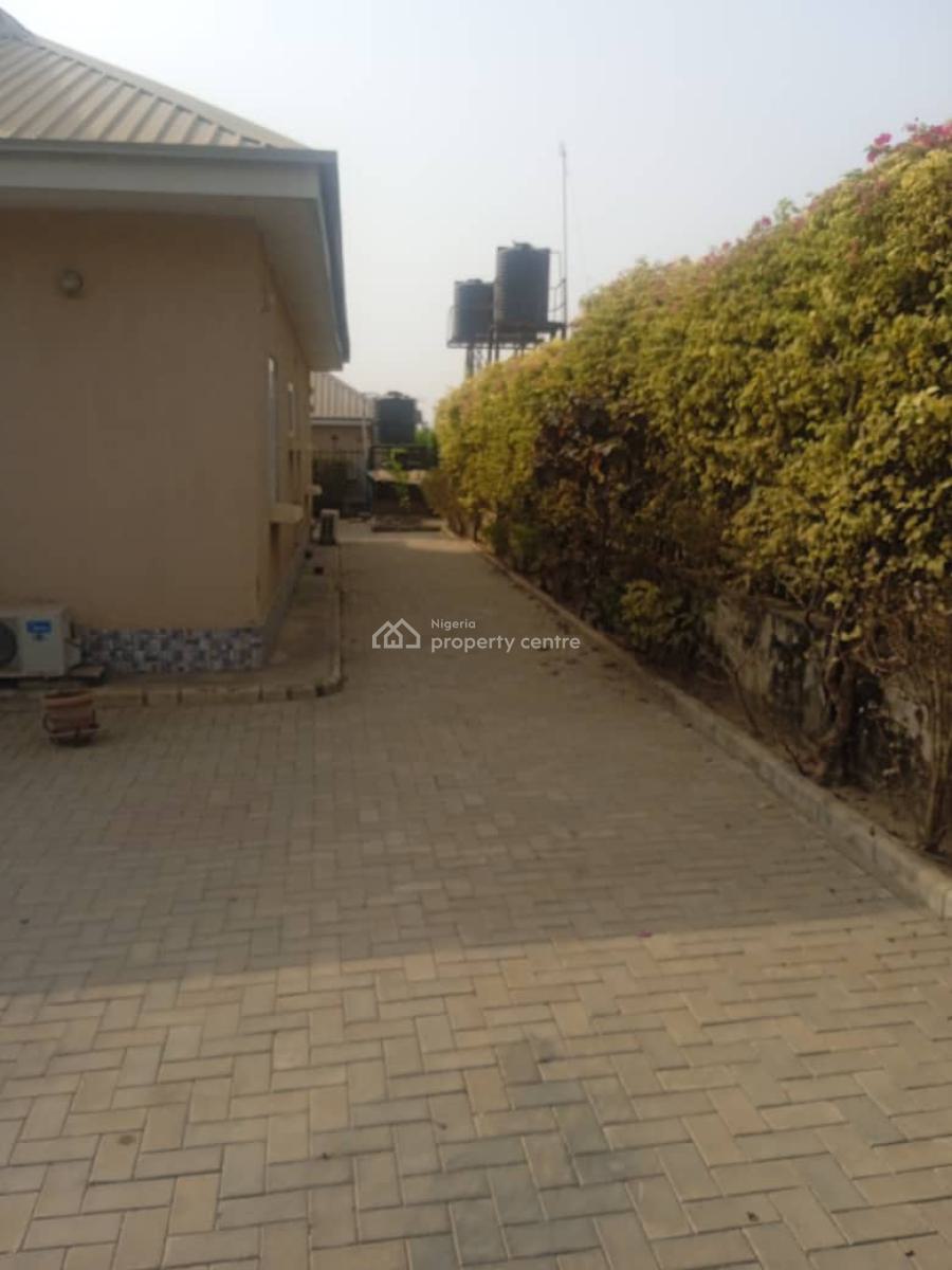 Fully Detached 3bedroom Bungalow with a 1bedroom Bq., Lugbe Von Road, Lugbe District, Abuja, Detached Bungalow for Sale