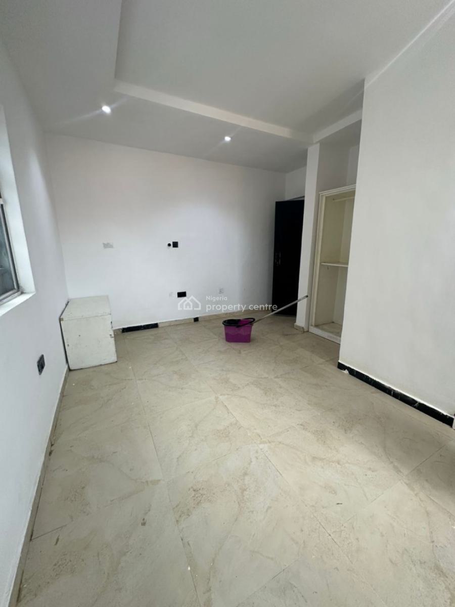 Two Bedroom Apartment Available, Lekki Phase 1, Lekki, Lagos, Flat / Apartment for Rent