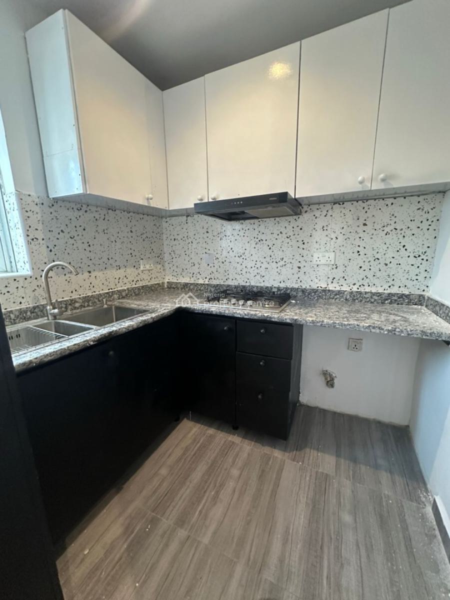 Two Bedroom Apartment Available, Lekki Phase 1, Lekki, Lagos, Flat / Apartment for Rent