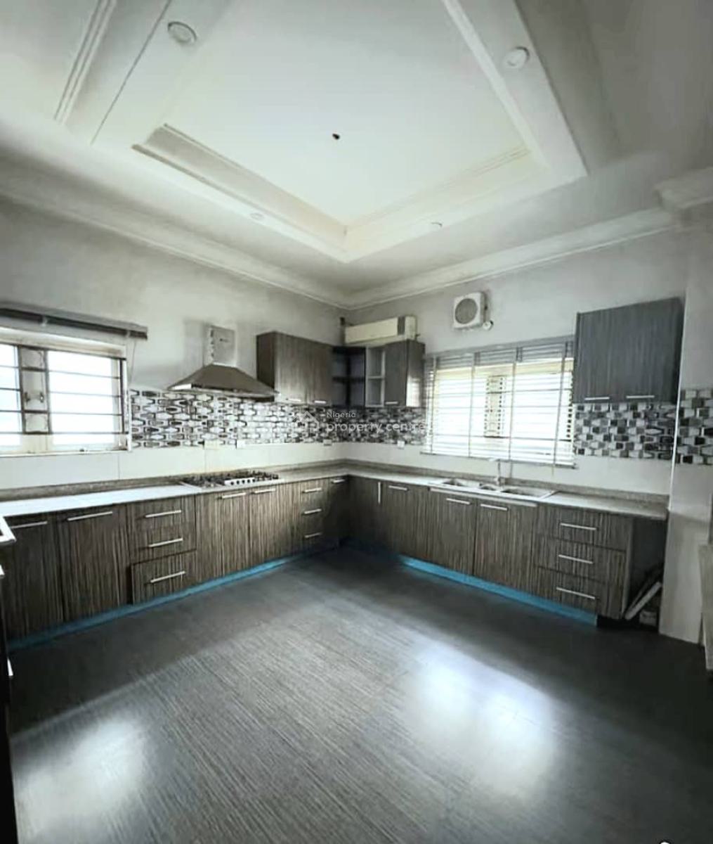Beautiful 4-bedroom Semi-detached House with a Bq, Old Ikoyi, Ikoyi, Lagos, Semi-detached Duplex for Rent