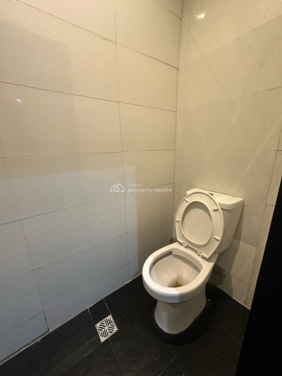 Newyl Renovated Two Bedroom Flat Apartment, Off Admiralty Way, Lekki Phase 1, Lekki, Lagos, Flat / Apartment for Rent