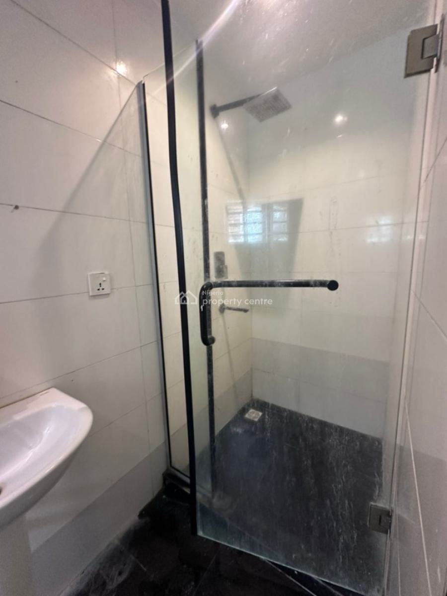Newyl Renovated Two Bedroom Flat Apartment, Off Admiralty Way, Lekki Phase 1, Lekki, Lagos, Flat / Apartment for Rent