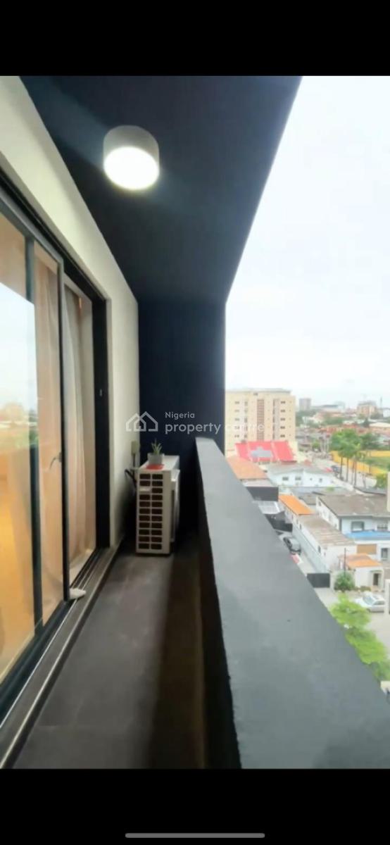 2-bedroom Apartment with Bq, Victoria Island (vi), Lagos, Flat / Apartment for Sale