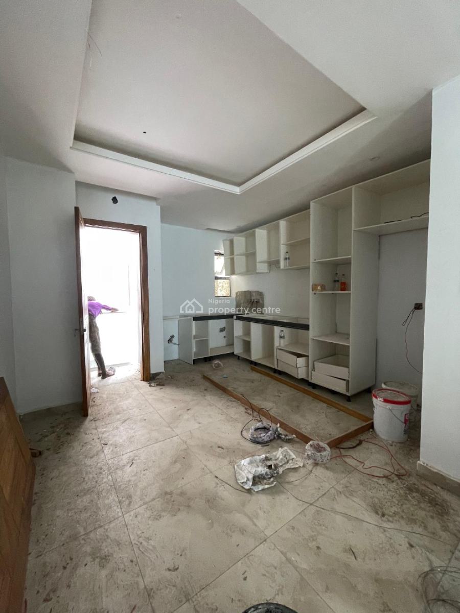 Exquisite 2 Bedroom Penthouse with Pool and Gym, Lekki Phase 1, Lekki, Lagos, Flat / Apartment for Sale