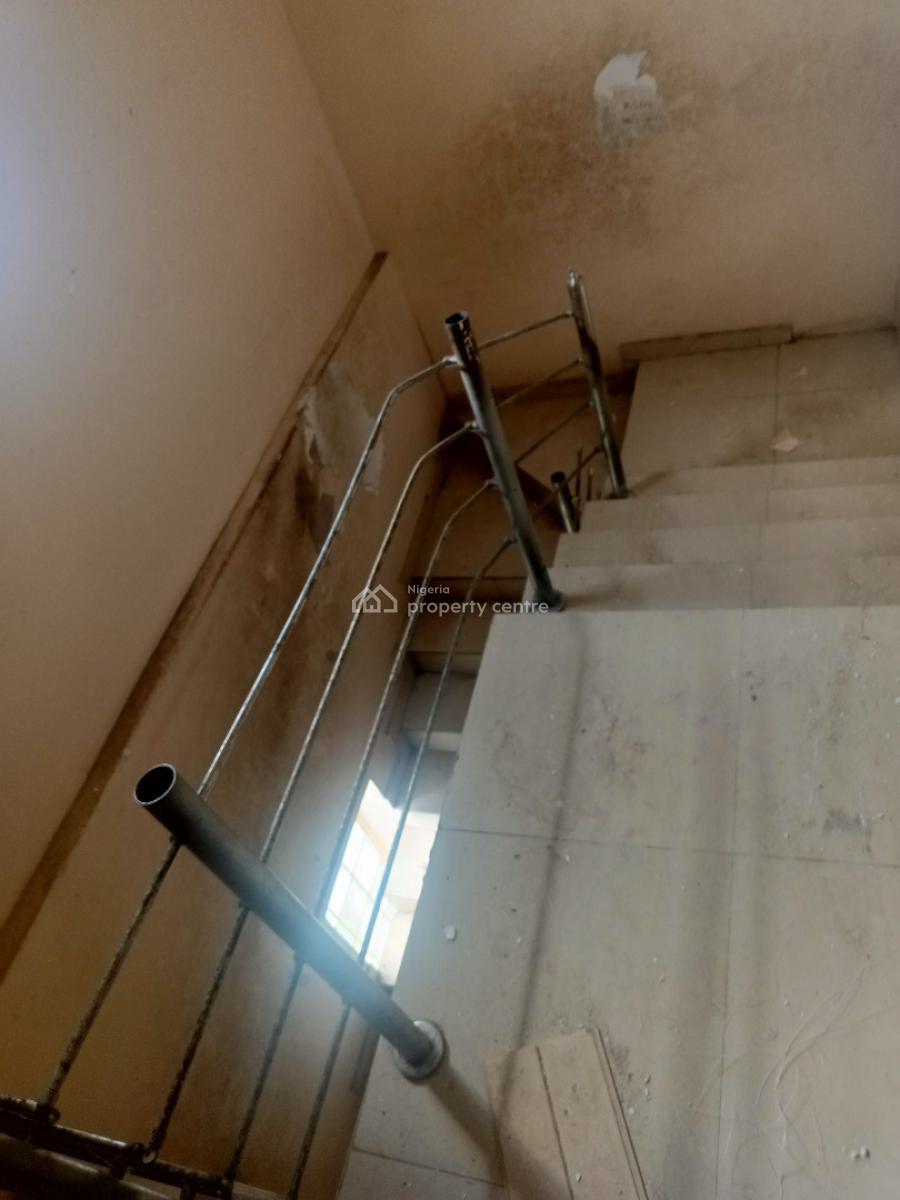 Fantastic 4 Bedroom +bq Detached Duplex. Undergoing Renovation, Admiralty Homes Estate, Alpha Beach Road, New-road Bustop, Igbo Efon, Lekki, Lagos, Detached Duplex for Rent