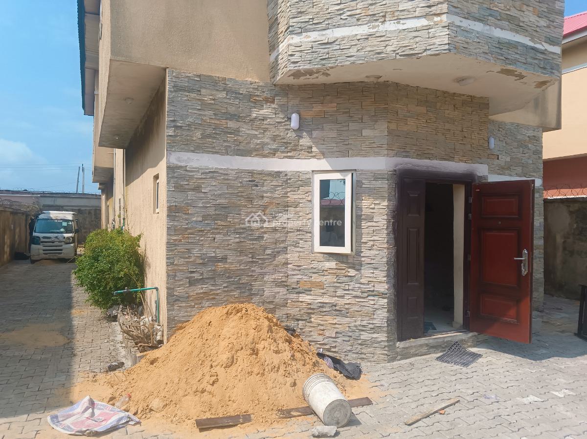 Fantastic 4 Bedroom +bq Detached Duplex. Undergoing Renovation, Admiralty Homes Estate, Alpha Beach Road, New-road Bustop, Igbo Efon, Lekki, Lagos, Detached Duplex for Rent
