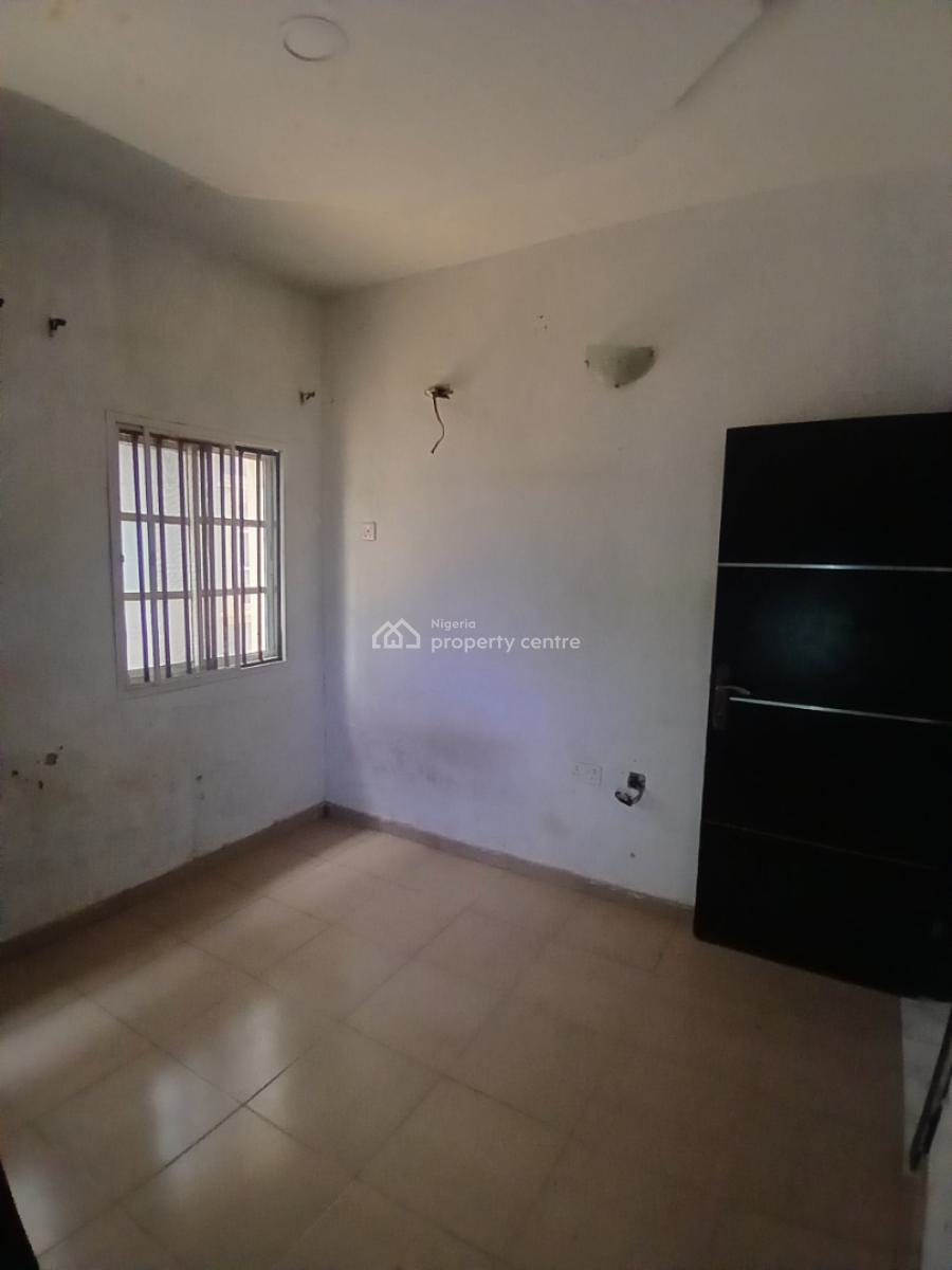 Well Maintained 2 Bedroom Flat Downstairs, Alasia Or Via Okera Nla, Ajah, Lagos, Flat / Apartment for Rent