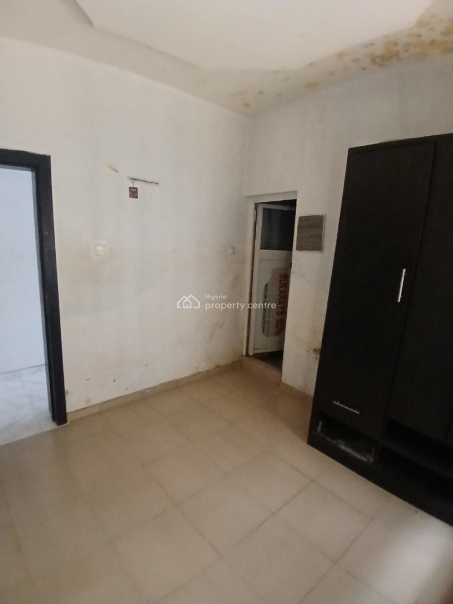 Well Maintained 2 Bedroom Flat Downstairs, Alasia Or Via Okera Nla, Ajah, Lagos, Flat / Apartment for Rent