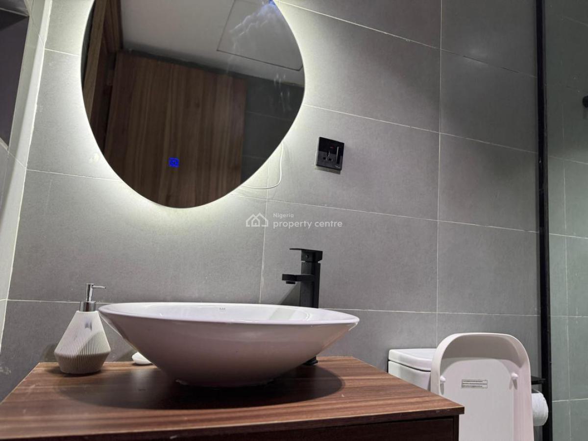 2-bedroom Luxury Apartment, Lekki Phase 1, Lekki, Lagos, Flat / Apartment Short Let