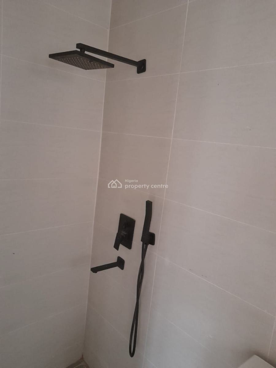 Five Bedrooms Maisonette with Bq, Right Hand Side, Lekki, Lagos, Flat / Apartment for Sale