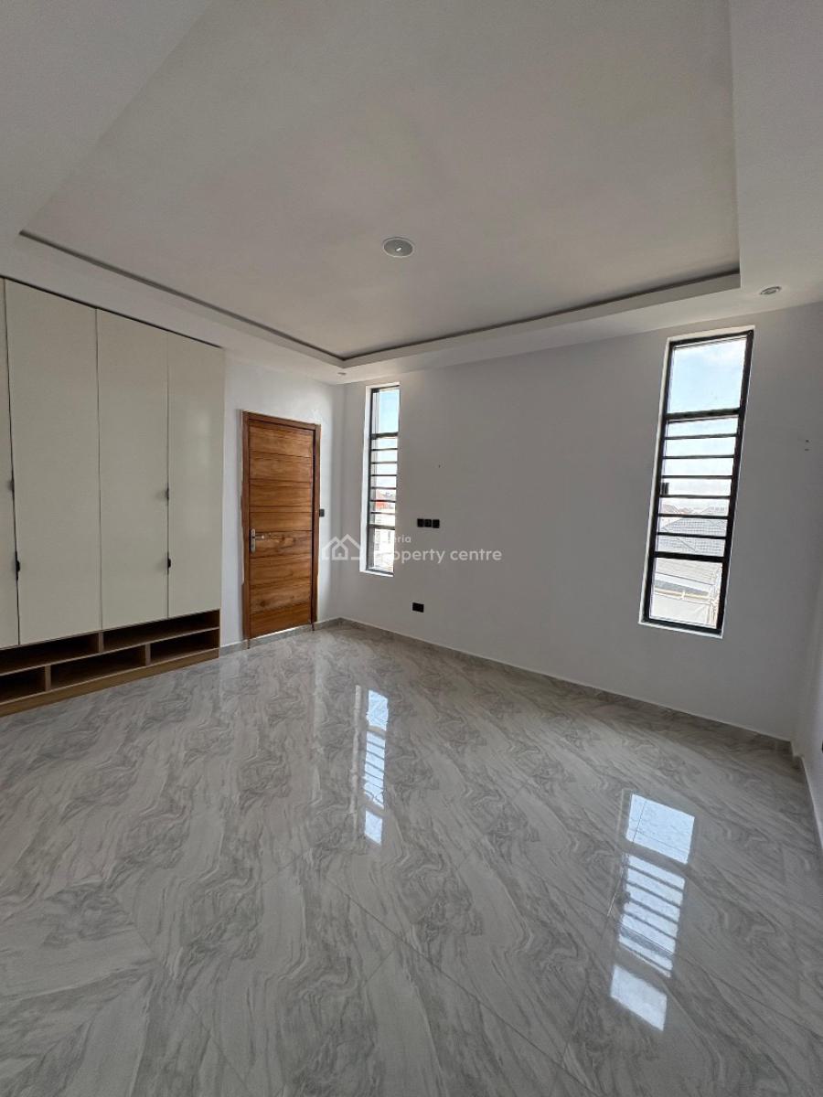 Beautifully Built 1 Bedroom Apartment in a Well Secured Location, Lekki Phase 1, Lekki, Lagos, Flat / Apartment for Sale
