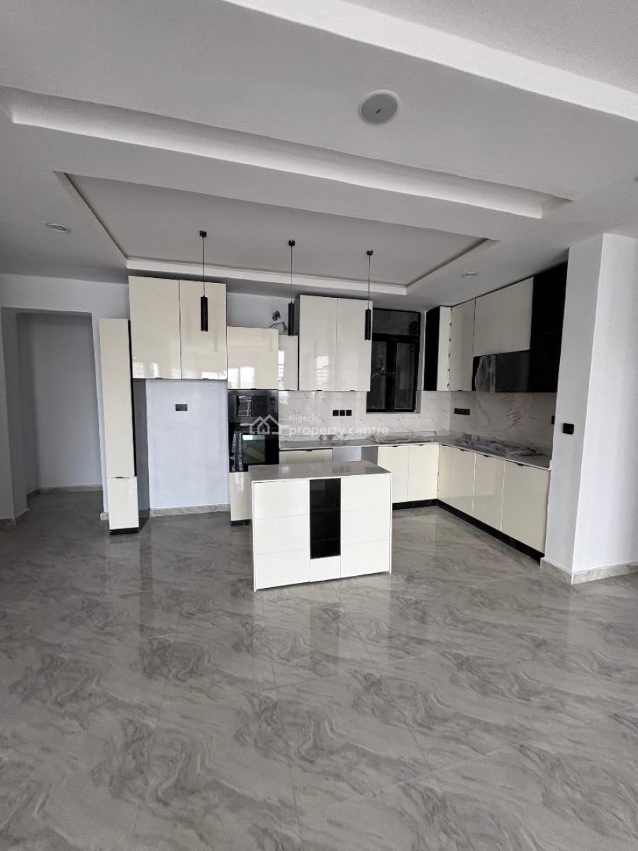 Beautifully Built 1 Bedroom Apartment in a Well Secured Location, Lekki Phase 1, Lekki, Lagos, Flat / Apartment for Sale