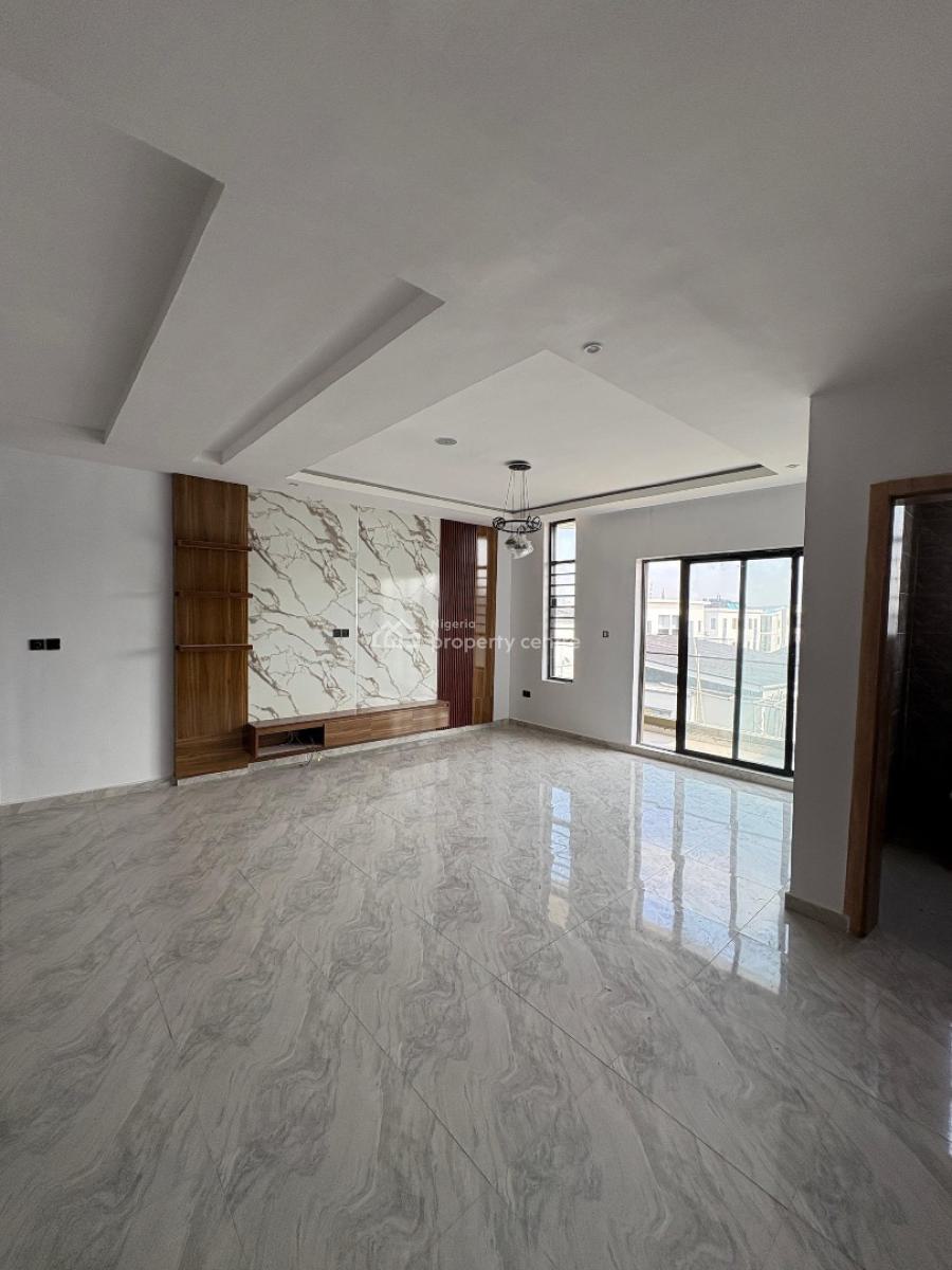 Beautifully Built 1 Bedroom Apartment in a Well Secured Location, Lekki Phase 1, Lekki, Lagos, Flat / Apartment for Sale