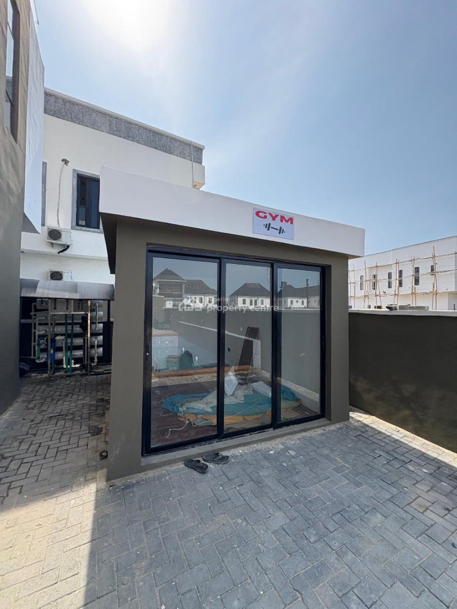 Beautifully Built 1 Bedroom Apartment in a Well Secured Location, Lekki Phase 1, Lekki, Lagos, Flat / Apartment for Sale
