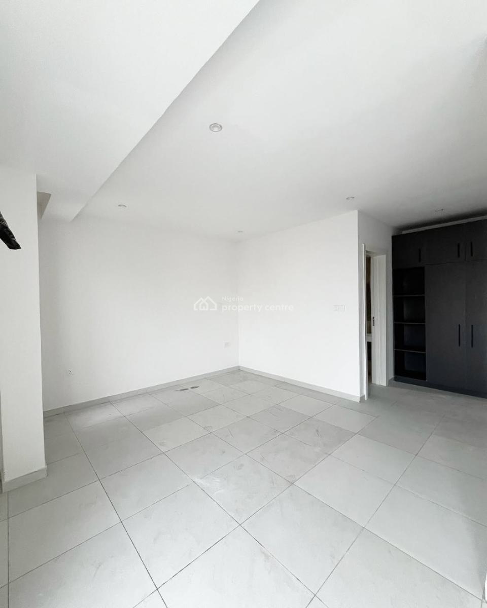3 Bedrooms Apartment with Bq, Lekki Phase 1, Lekki, Lagos, Flat / Apartment for Rent