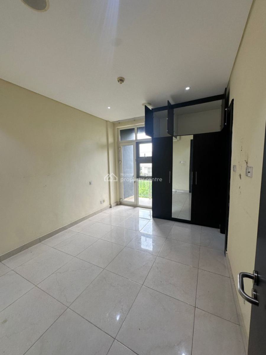 Well Maintained 3 Bedroom Apartment with Swimming Pool, Banana Island, Ikoyi, Lagos, Flat / Apartment for Rent