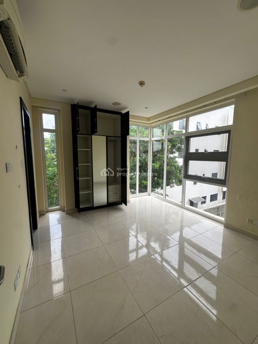 Well Maintained 3 Bedroom Apartment with Swimming Pool, Banana Island, Ikoyi, Lagos, Flat / Apartment for Rent