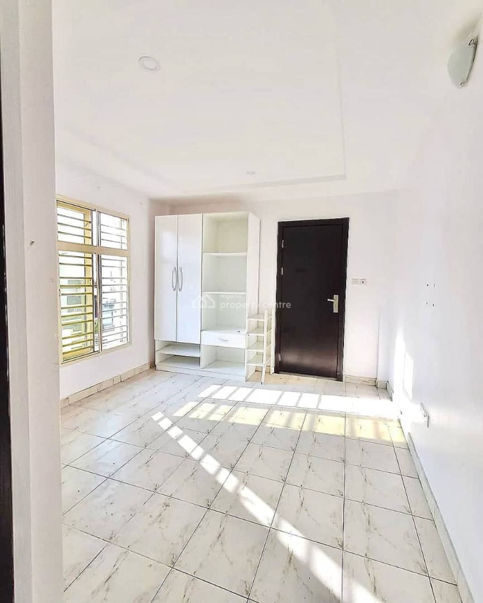 a Well Maintained 4-bedroom Maisonette, Lekki Phase 1, Lekki, Lagos, Terraced Duplex for Rent
