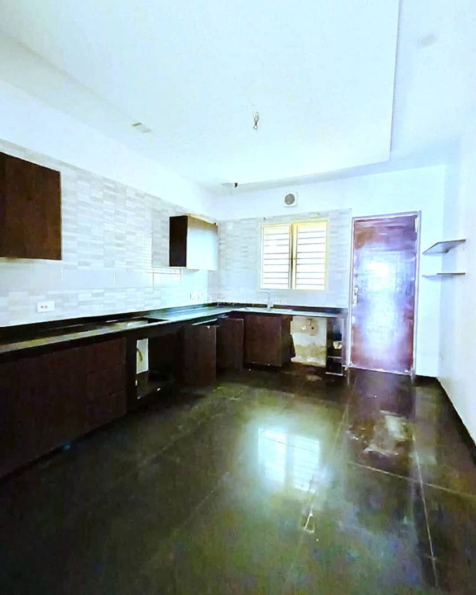a Well Maintained 4-bedroom Maisonette, Lekki Phase 1, Lekki, Lagos, Terraced Duplex for Rent