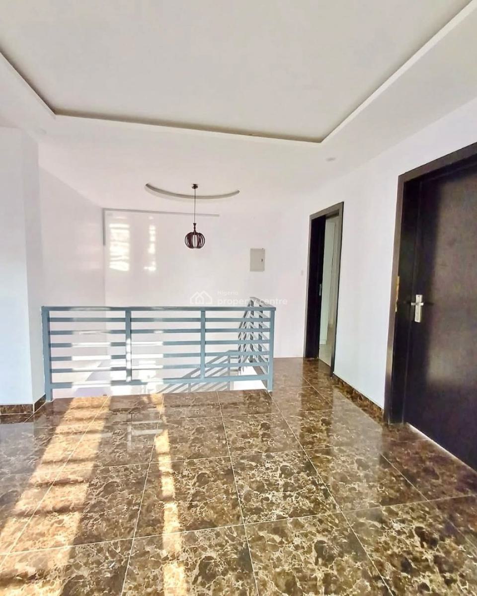 a Well Maintained 4-bedroom Maisonette, Lekki Phase 1, Lekki, Lagos, Terraced Duplex for Rent
