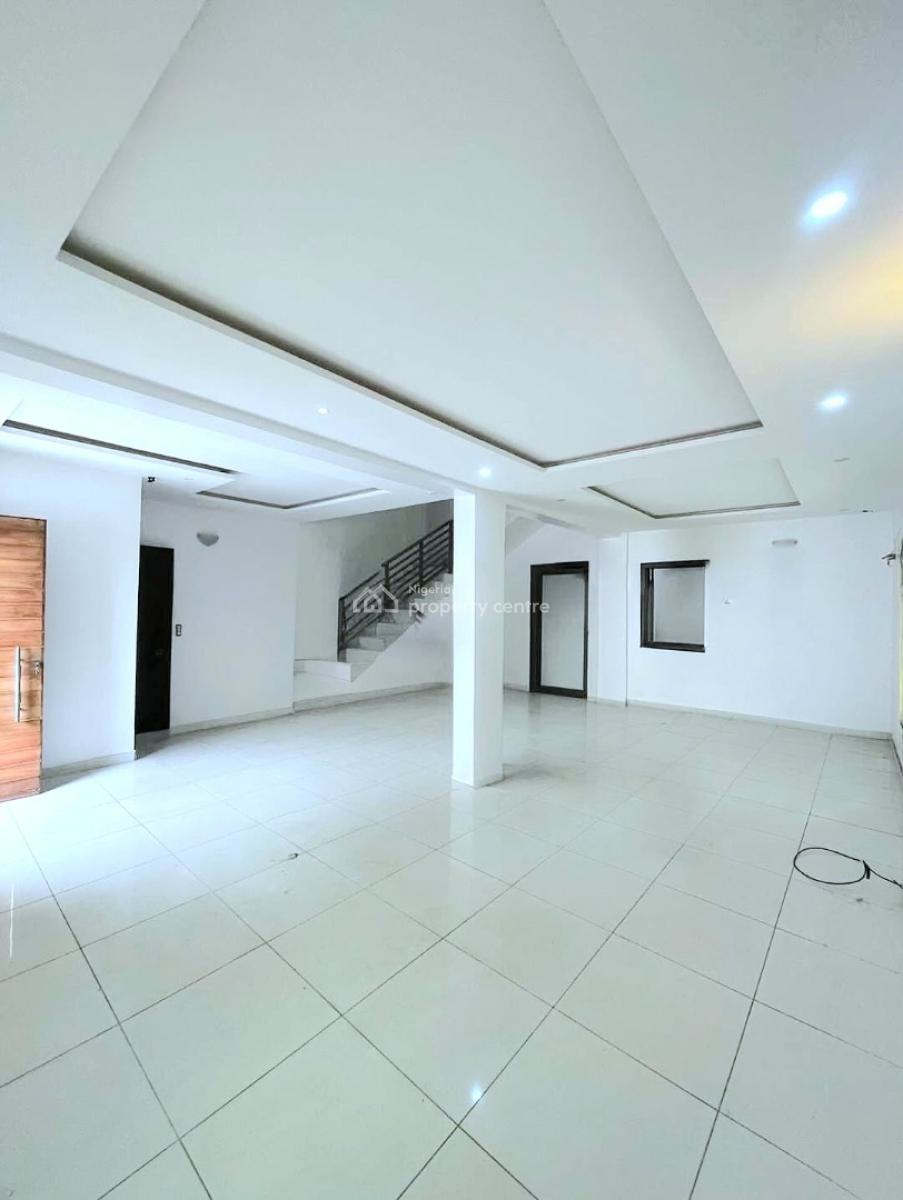 a Well Maintained 4 Bedroom Maisonette, Lekki Phase 1, Lekki, Lagos, House for Rent