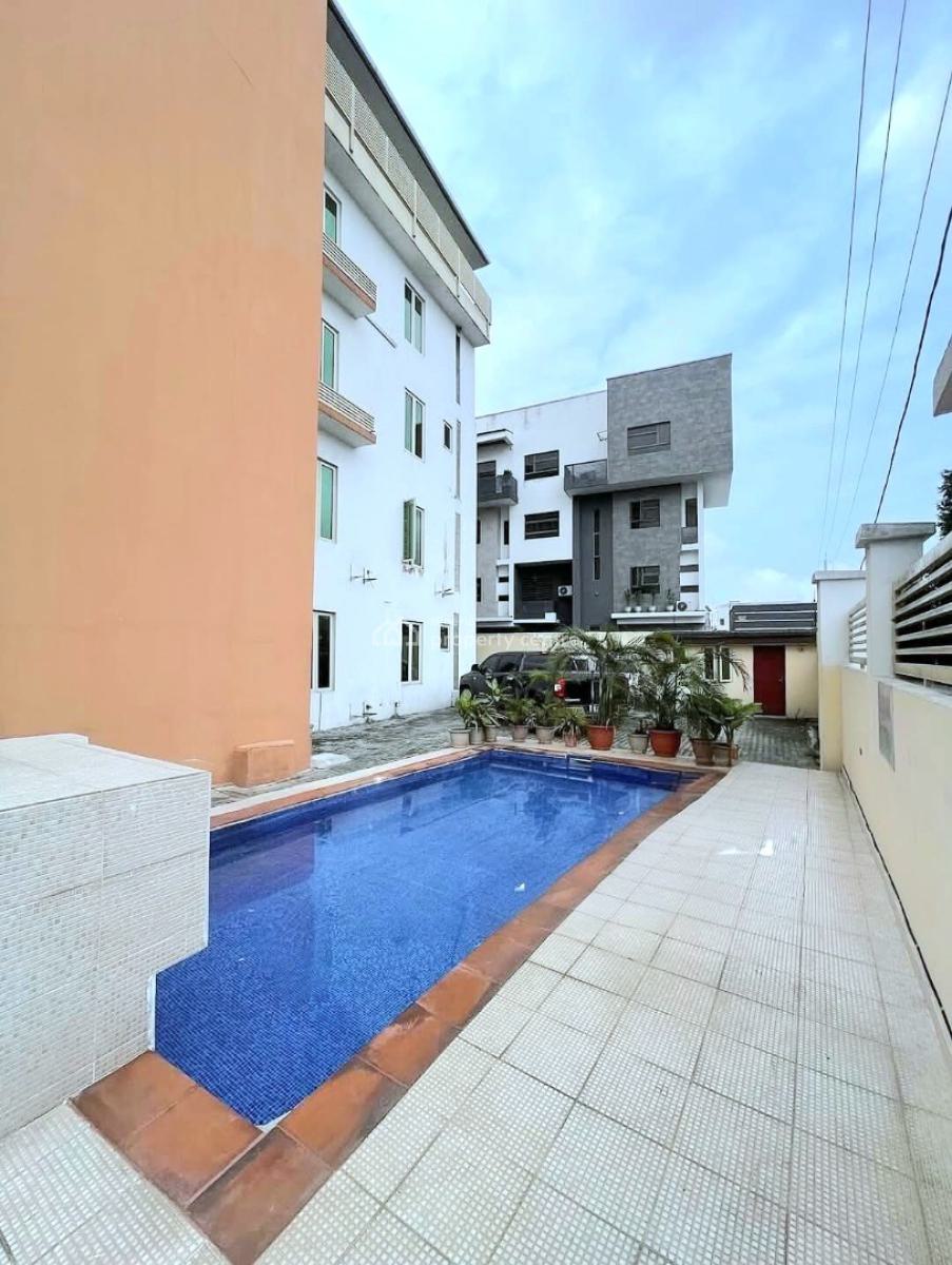 a Well Maintained 4 Bedroom Maisonette, Lekki Phase 1, Lekki, Lagos, House for Rent