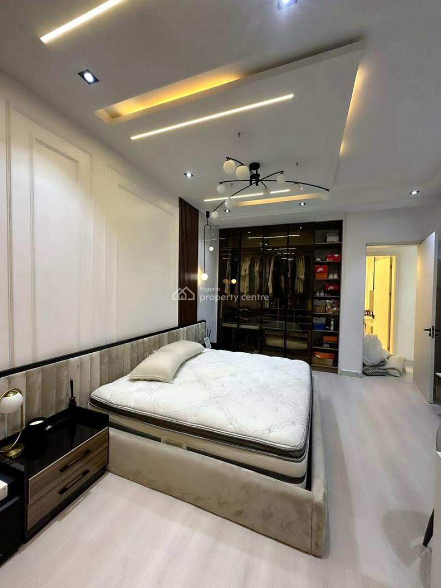 Well Furnished 2 Bedroom Apartment with Bq, Ologolo, Lekki, Lagos, Block of Flats for Sale